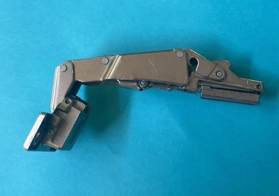 Dobradiça de grama 1203 - BALANÇO GRÁTIS - 165°aberto - DESLIZE LIGADO - Difícil de encontrar - Imagem 1 de 4