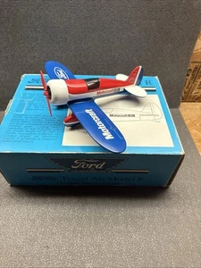 Banco de avión fundido a presión Travel Air Model R 1929 Ford Motorcraft - Imagen 1 de 7