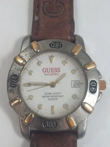 Reloj pulsera vintage Guess Water Pro 1996 piezas/reparación para hombre - Imagen 1 de 10