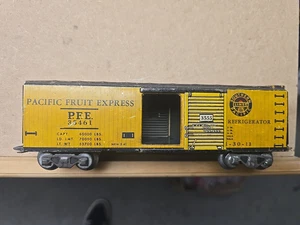 Marx 35461 3/16" Weißblech PFE Kühlwagen Metall Maßstab LKW Räder Pacific Fruit Xpr - Bild 1 von 12