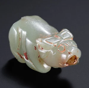 Chinese antique dealer dynasty Hetian jade lying cow pendant, 3cm long - Picture 1 of 7