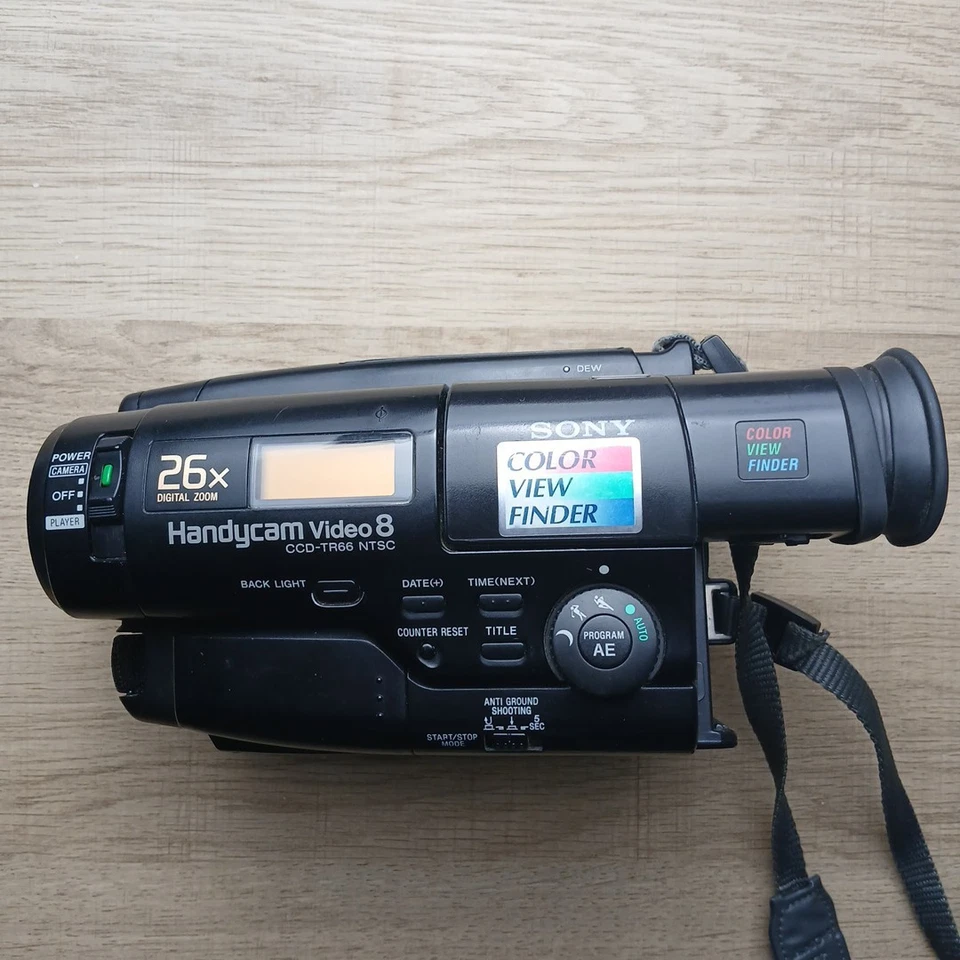 Sony Handycam CCD-TR66 8mm Camcorder Vintage Bag/Charger *Read Description* - Image 1 of 4