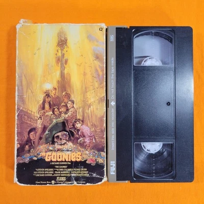 The Goonies VHS Tape 1986 Release Vintage No Barcode Slipcover Steven Spielberg - Image 1 of 4