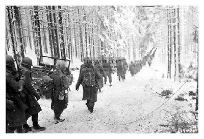 US SOLDIERS AT THE BATTLE OF THE BULGE ON SNOW COVERED ROAD WW2 WWII 4X6 PHOTO - Image 1 of 4