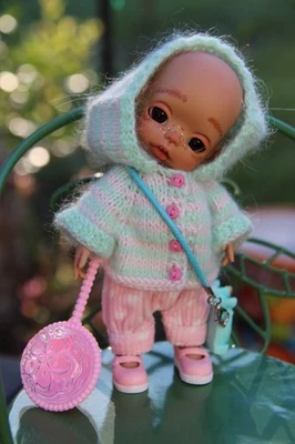 Baby Lu •OOAK 5 英寸迷你 BJD 树脂娃娃 • 手工制作小型婴儿娃娃 • Ob11-iCukla — 第 1/4 张图片