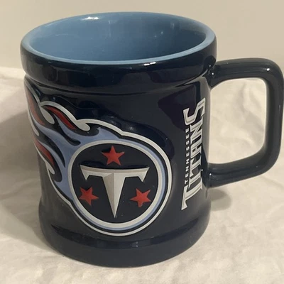 Caneca de café azul Tennessee Titans NFL 3D logotipo 2000 cerâmica grés 12 oz - Imagem 1 de 4
