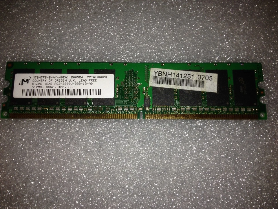 Memoria DDR2 Micron MT8HTF6464AY-40EA1 512MB PC2-3200 400MHz CL3 240 Pin - Immagine 1 di 1