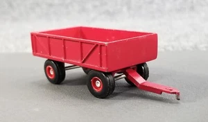 ERTL 1/64 BOX WAGON DIE CAST METAL AWD RED - Picture 1 of 10