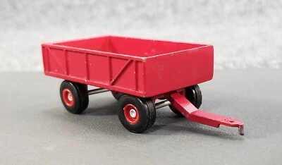 ERTL 1/64 BOX WAGON DIE CAST METAL AWD RED - Image 1 of 4