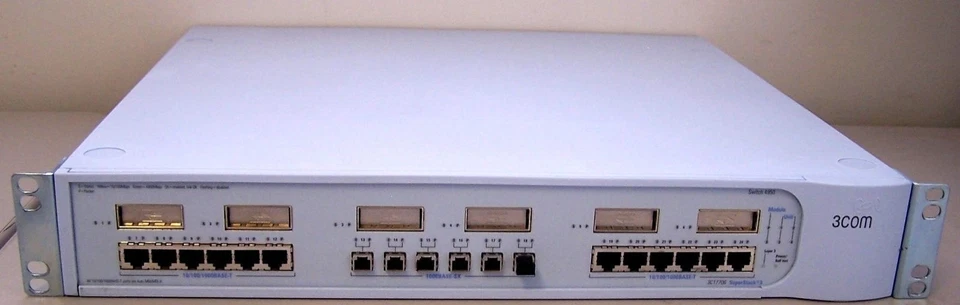 3Com switch 4950 3C17706 superstack 3   Gigabit *Incl GBIC module* - Image 1 of 1