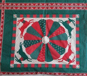 REINDEER DRESDEN QUILT SQUARES Christmas Fabric Springs 6536 Cut & Sew 45"x35" - Picture 1 of 8