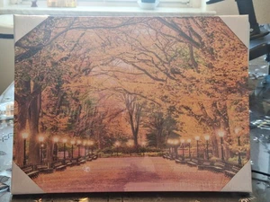 Wandbild mit LED Kunstdruck mit Beleuchtung 30x40 cm "HERBSTWEG" - Bild 1 von 2