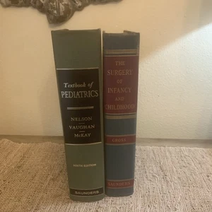 Lot 2 alte medizinische Bücher Pädiatrie Chirurgie im Säuglings- und Kindesalter 1953 1967 - Bild 1 von 14