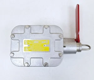 Material Control Model PC-R-1SX Pull Cord Control SPDT-20A - Picture 1 of 10