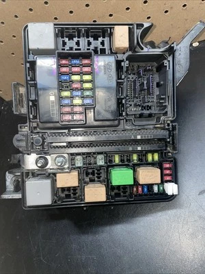 2016-2017 HYUNDAI SONATA Engine Fuse Box Relay Module 2.4L OEM 6423-0102-7-000 — 第 1/4 张图片