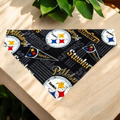 Bandana para perro Pittsburgh SOBRE EL COLLAR Bandanas Fútbol Steelers Deslizable Foto 1 de 4