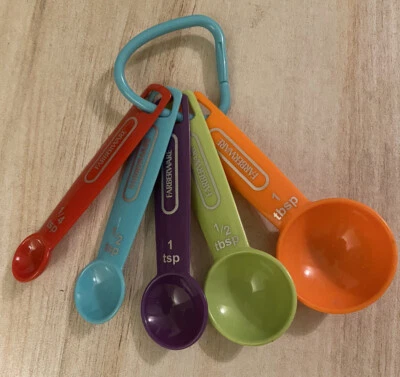 FARBERWARE Measuring spoon set on connecting ring - 5 pieces  - Image 1 of 4