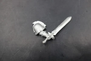 Warhammer 40k Chaos Space Marines Limited Ed Aspiring Champion Arm Bit Metal - Picture 1 of 2