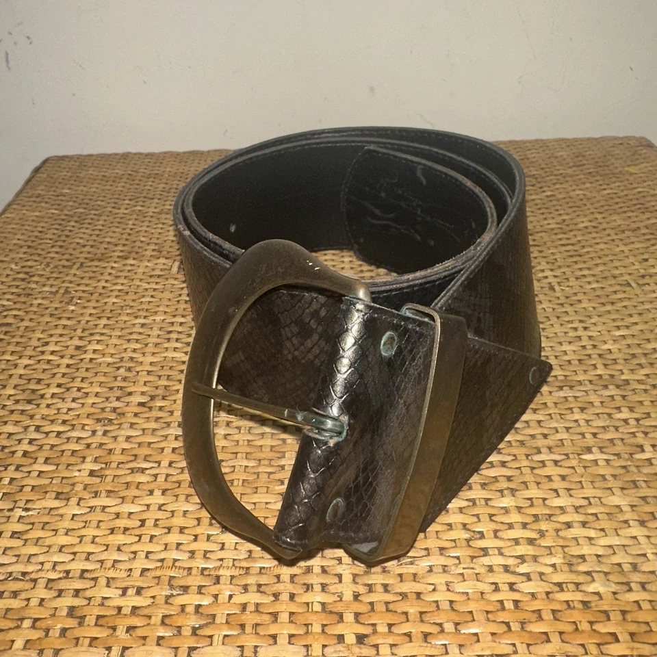 Cinturón De Colección T Edwards Cuero Estampado Piel De Serpiente Negro Hebilla Tonificada Bronce EE. UU. Foto 1 de 4