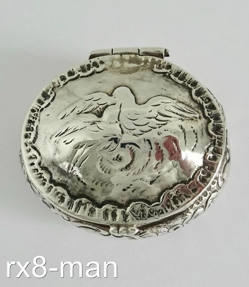 1892 SUPERB ANTIQUE DUTCH SOLID SILVER REPOUSSE EMBOSSED DECORATED PILL BOX - Image 1 of 4