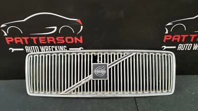 1997 VOLVO 850 Grille Grill ID 68112812 - Image 1 of 4