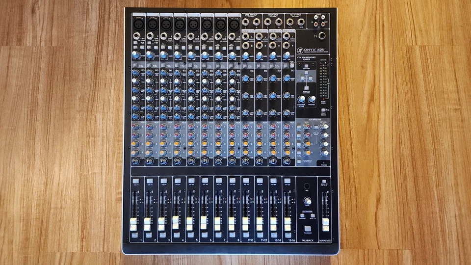 Mackie Onyx 1620i Analog Mixing Console W/Hard Shell Case - FireWire Interface - Image 1 of 4