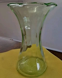 Uranium Glass Vase - Picture 1 of 12