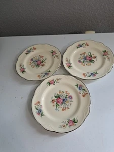 Lotto 3 piatti da dessert/torta vintage Homer Laughlin Virginia Rose 6,5” platino - Foto 1 di 5