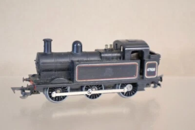 TRIANG R52 BR BLACK 0-6-0 JINTY CLASS 3F TANK LOCOMOTIVE 47606 from 1957 om - Image 1 of 4