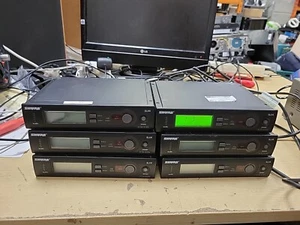 6 x Shure SLX4 Empfänger P4 702 - 726 MHz mit Antennen - OHNE NETZTEIL. funktionstüchtig. - Bild 1 von 17