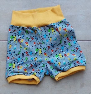 Kurze Pumphose Gr 74 ~ Baby Shorts ~ kurze Hose Sommer ~ Fußball gelb - Bild 1 von 4