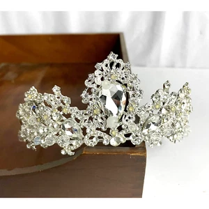 Clear Rhinestone Silver Tone Metal Tiara Crown Pearl Beaded Floral - Picture 1 of 16