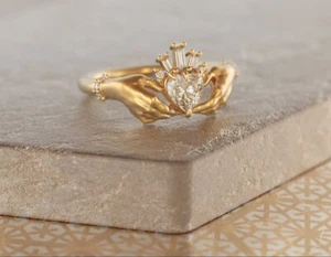 claddagh ring gold diamond - Picture 1 of 1
