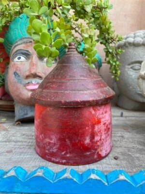 Rare Ancient Wooden Hand Carved Lacquer Painted Tika Kumkum Powder Box - Imagem 1 de 4