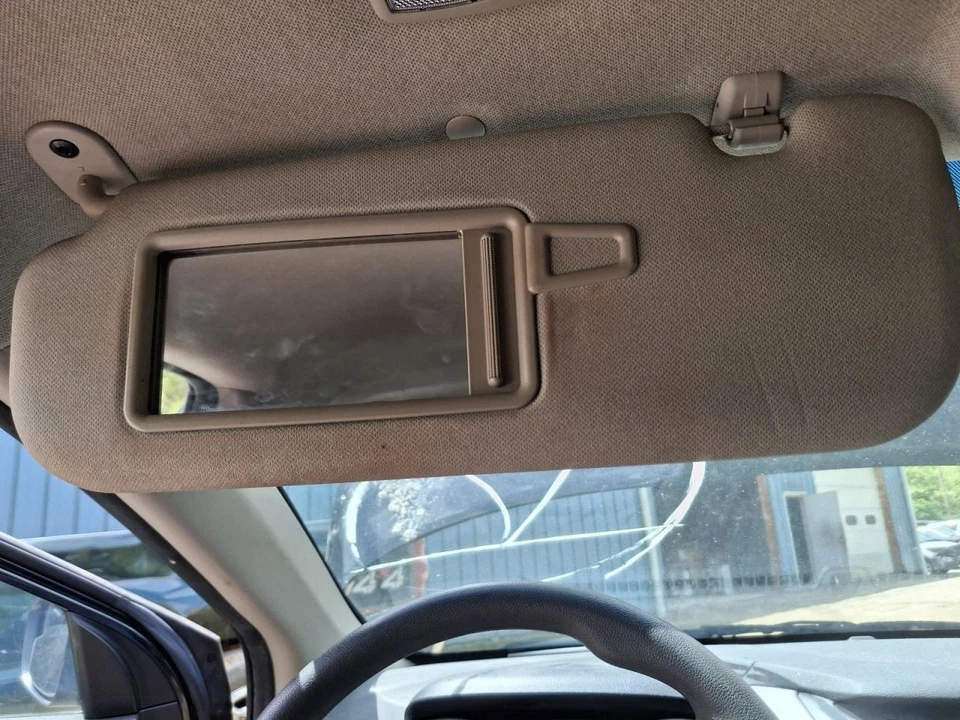 Viseira solar esquerda driver Hyundai Elantra 2016 bronzeada usada fabricante de equipamento original 268-10204bl - Imagem 1 de 1