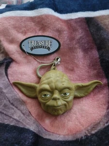 Star Wars Yoda Treasure Keepers Coin Keychain Purse (1999) - Picture 1 of 6
