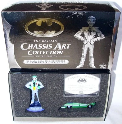 Corgi 1:43 DC COMICS THE BATMAN CHASSIS ART COLLECTION THE JOKER + CAR MIB`07! - Image 1 of 4