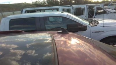 Antena usada serve: 2011 Gmc Yukon XL 1500 grau A - Imagem 1 de 4