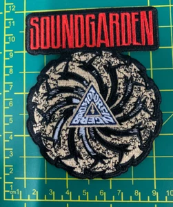 SOUNDGARDEN BADMOTORFINGER V2 LOGO SEW OR IRON ON PATCH OFFICIALLY LICENSED - Picture 1 of 7