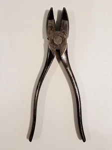 VTG M.KLEIN&SONS LINESMAN PLIERS W/CLIMBING LINESMAN 9 1/8" LONG-CHICAGO USA - Picture 1 of 8