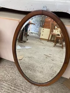 Specchio antico vintage ovale cornice in legno marrone con segni legati all'età su vetro - Foto 1 di 6