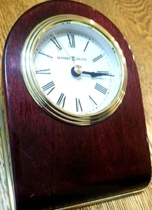 Howard Miller 645-191 Bristol Wedge Quartz Table Clock Preowned - Picture 1 of 7