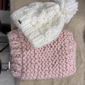 hollister california Beanie And Neck Warmer - Picture 1 of 5