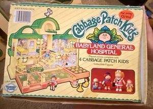 De colección Cabbage Patch Niños BabyLand Hospital General Preematos 4 Figuras En Caja - Imagen 1 de 4