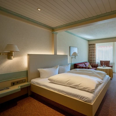 3 Tage Kurzreise Schwarzwald | 4*S Hotel 2 Personen ÜF DZ 2P Wellness Gutschein - Bild 1 von 4