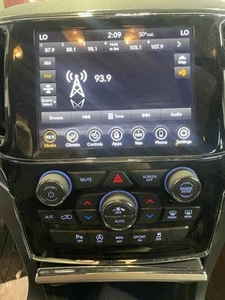 2019 2020 2021 Jeep Grand Cherokee Climate Control Radio Display Center Stack - Picture 1 of 6