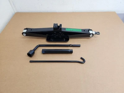 Juego de herramientas y gato de neumático de repuesto Hyundai Santa Fe 2013-2020 llave de tuercas OEM #H389 Foto 1 de 4