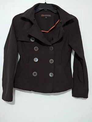 Abrigo/chaqueta de guisante marrón con botones para casa de muñecas talla M  Foto 1 de 4