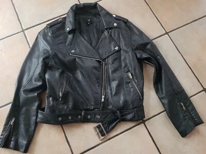 Flotte Damen Kunslederjacke, schwarz, hüftlang, Gr. 40 - Bild 1 von 4