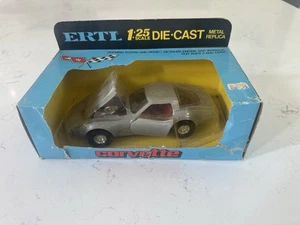ERTL CORVETTE 1/25 Scale Die Cast Replica #1676. In Original Box. ￼ - Picture 1 of 9